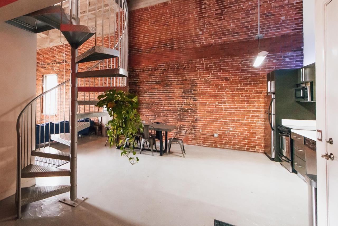 Downtown La 2 Story Artist Loft With Views Los Ángeles
